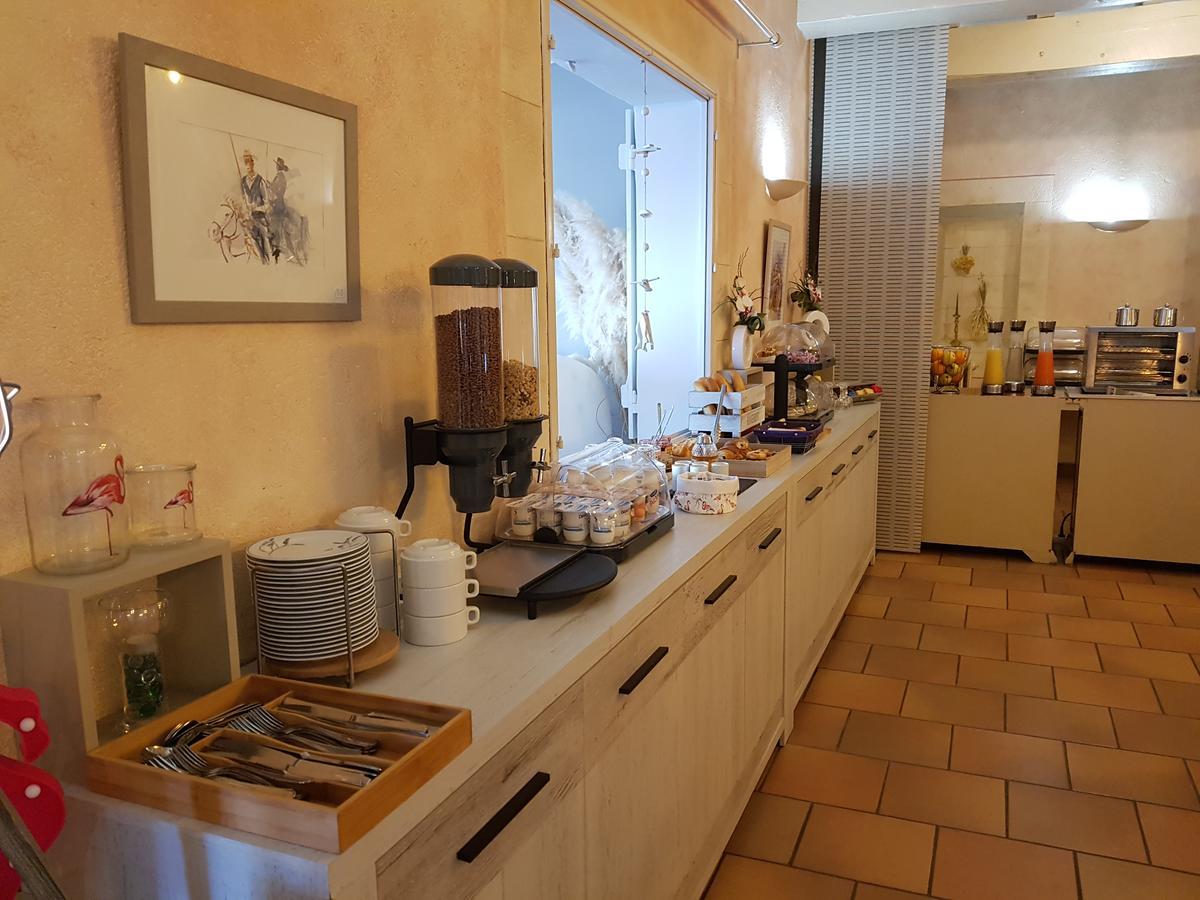 Logis Le Nid Du Pont De Gau Aparthotel 3*